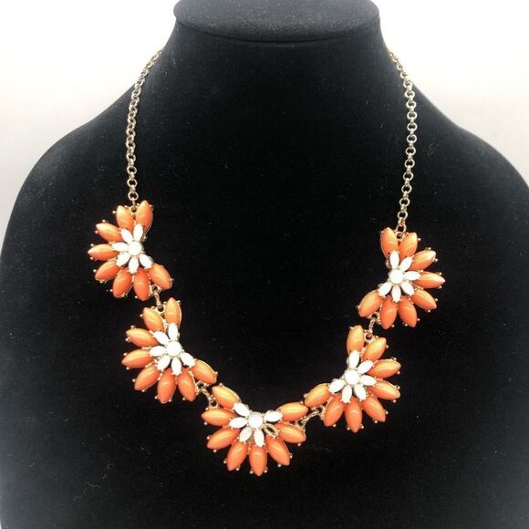 💝Statement Necklace can shape w/ Coral Beads - Picture 4 of 4